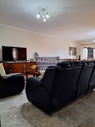 Imagem Casa com 3 Quartos à Venda, 250 m² em Bragança Paulista Imagem Casa com 3 Quartos à Venda, 250 m² em Bragança Paulista