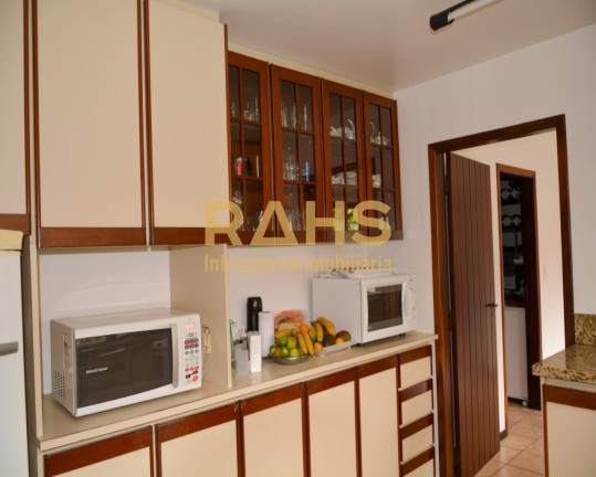 Imagem Casa de Condomínio com 4 Quartos à Venda, 460 m² em Saguaçu - Joinville