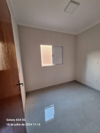 Imagem Casa com 2 Quartos à Venda, 70 m² Imagem Casa com 2 Quartos à Venda, 70 m²