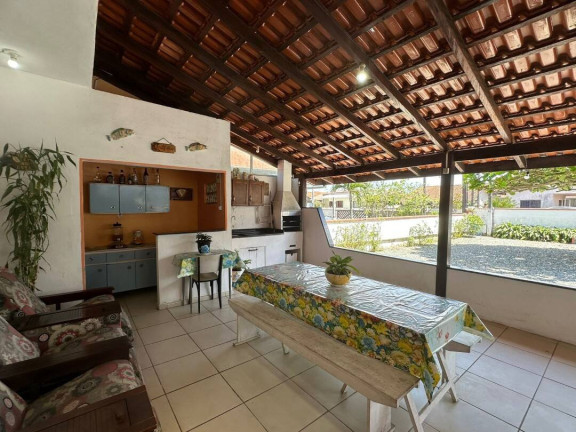 Imagem Casa com 4 Quartos à Venda, 220 m² em Centro - Balneário Barra Do Sul Imagem Casa com 4 Quartos à Venda, 220 m² em Centro - Balneário Barra Do Sul