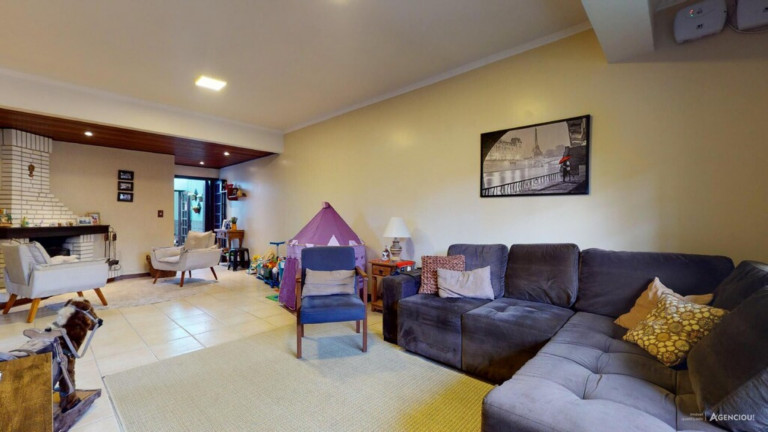 Imagem Imóvel com 3 Quartos à Venda, 327 m² em Ipanema - Porto Alegre Imagem Imóvel com 3 Quartos à Venda, 327 m² em Ipanema - Porto Alegre