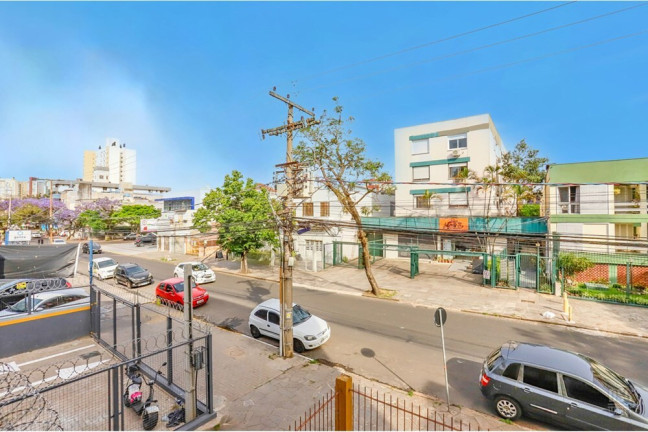 Imagem Imóvel com 2 Quartos à Venda, 70 m² em Santana - Porto Alegre Imagem Imóvel com 2 Quartos à Venda, 70 m² em Santana - Porto Alegre