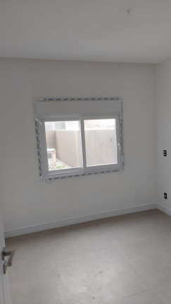 Imagem Sobrado com 4 Quartos à Venda, 199 m² em Araçá - Capao Da Canoa Imagem Sobrado com 4 Quartos à Venda, 199 m² em Araçá - Capao Da Canoa