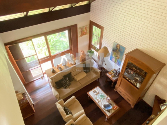 Imagem Casa com 3 Quartos à Venda, 261 m² em Ipanema - Porto Alegre Imagem Casa com 3 Quartos à Venda, 261 m² em Ipanema - Porto Alegre