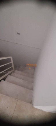 Imagem Sobrado com 3 Quartos à Venda, 300 m² em Parque Renato Maia - Guarulhos Imagem Sobrado com 3 Quartos à Venda, 300 m² em Parque Renato Maia - Guarulhos