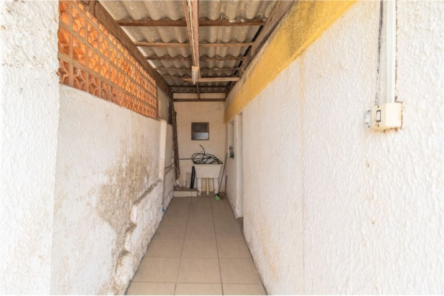 Imagem Casa com 5 Quartos à Venda, em Partenon - Porto Alegre Imagem Casa com 5 Quartos à Venda, em Partenon - Porto Alegre