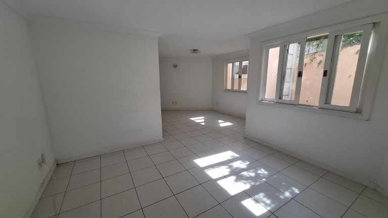 Imagem Casa com 3 Quartos à Venda, 149 m² em Piratininga - Niterói Imagem Casa com 3 Quartos à Venda, 149 m² em Piratininga - Niterói