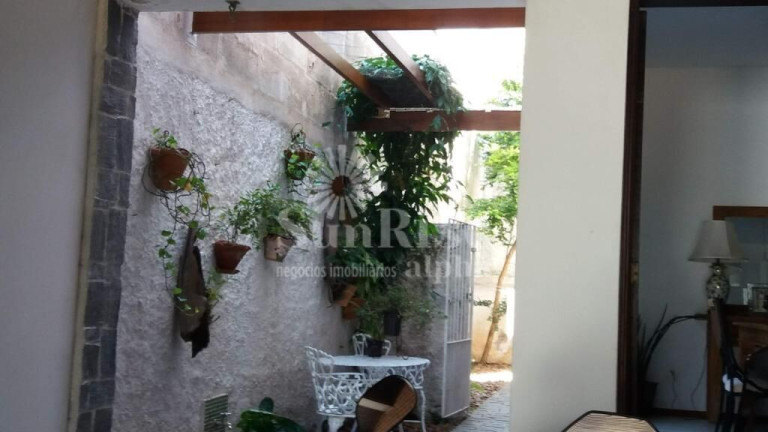 Imagem Casa com 3 Quartos à Venda, 293 m² em Vila Rosália - Guarulhos Imagem Casa com 3 Quartos à Venda, 293 m² em Vila Rosália - Guarulhos