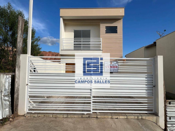 Casa com 2 Quartos à Venda, 108 m² em Centro - Socorro