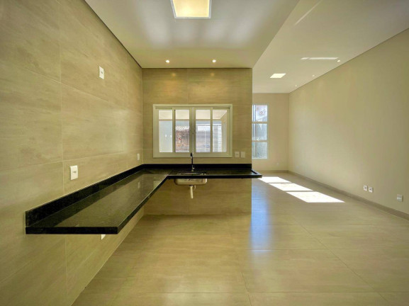 Imagem Casa com 3 Quartos à Venda, 180 m² em Cuiabá Imagem Casa com 3 Quartos à Venda, 180 m² em Cuiabá