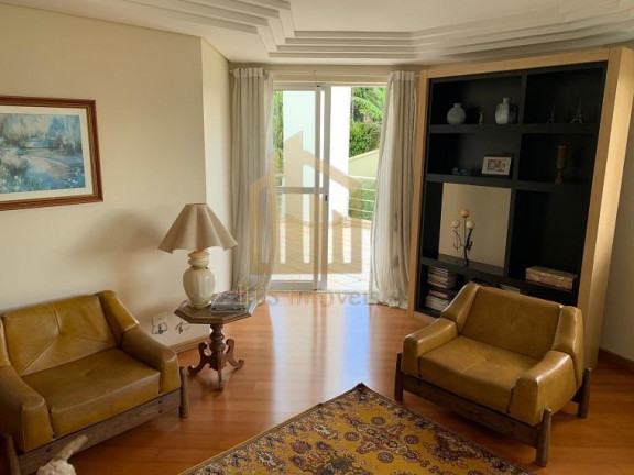 Imagem Casa com 3 Quartos à Venda, 304 m² em Uberaba - Curitiba Imagem Casa com 3 Quartos à Venda, 304 m² em Uberaba - Curitiba