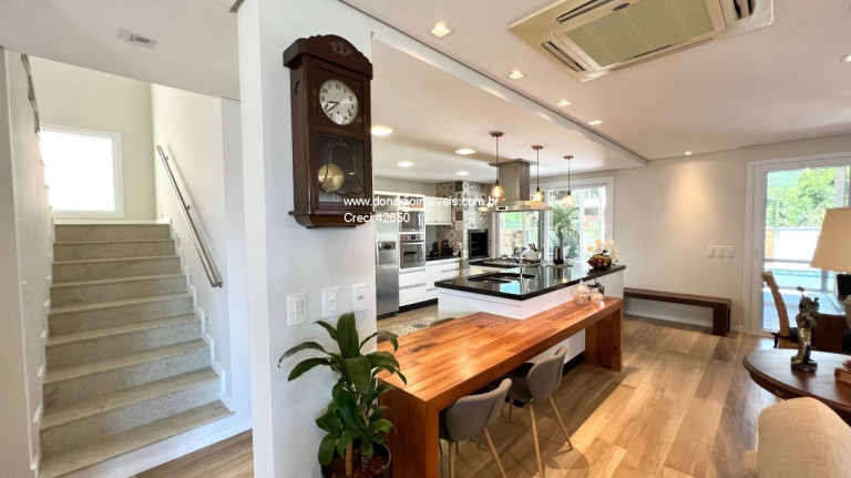 Imagem Casa com 4 Quartos à Venda, 301 m² em Santo Antônio De Lisboa - Florianópolis Imagem Casa com 4 Quartos à Venda, 301 m² em Santo Antônio De Lisboa - Florianópolis