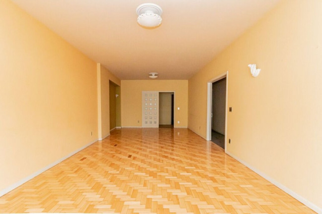 Imagem Imóvel com 4 Quartos à Venda, 148 m² em Centro Histórico - Porto Alegre Imagem Imóvel com 4 Quartos à Venda, 148 m² em Centro Histórico - Porto Alegre
