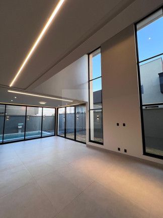 Imagem Casa com 5 Quartos à Venda, 251 m² em Parqville Pinheiros - Aparecida De Goiânia