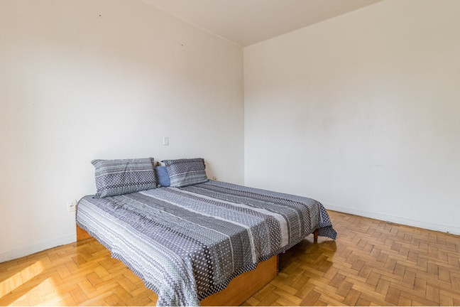 Imagem Apartamento com 3 Quartos à Venda, 75 m² em Higienópolis - Porto Alegre Imagem Apartamento com 3 Quartos à Venda, 75 m² em Higienópolis - Porto Alegre