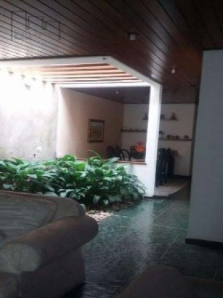 Imagem Casa com 3 Quartos à Venda, 200 m² em Centro - Sorocaba Imagem Casa com 3 Quartos à Venda, 200 m² em Centro - Sorocaba