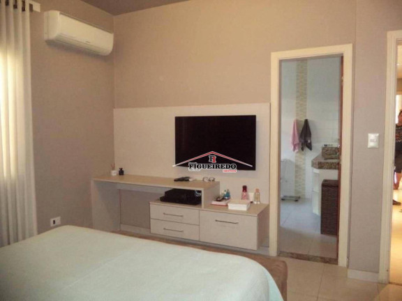Imagem Casa com 3 Quartos à Venda, 228 m² em Guilhermina - Praia Grande Imagem Casa com 3 Quartos à Venda, 228 m² em Guilhermina - Praia Grande