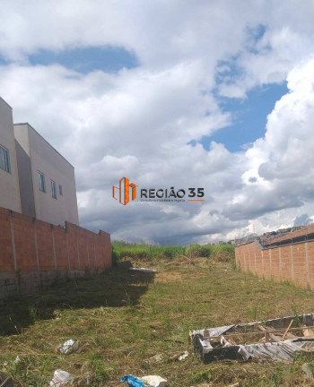 Terreno à Venda, 330 m² em Santa Teresa - Poços De Caldas