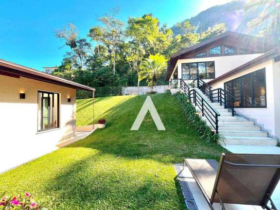 Imagem Casa com 5 Quartos à Venda, 498 m² em Comary - Teresópolis Imagem Casa com 5 Quartos à Venda, 498 m² em Comary - Teresópolis