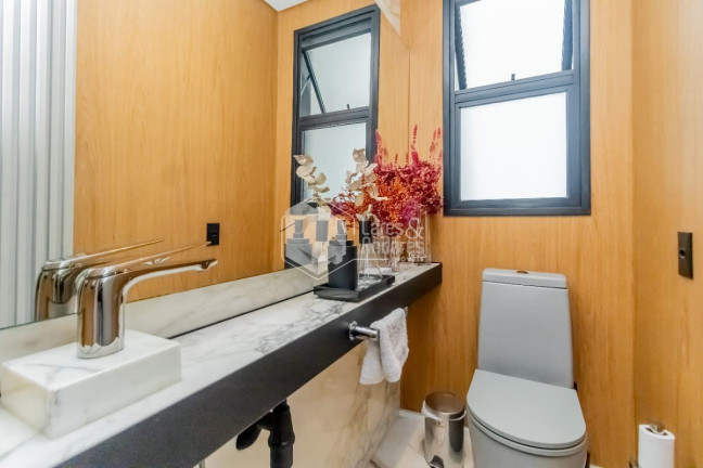 Imagem Casa com 1 Quarto à Venda, 138 m² em Vila Nova Conceição - São Paulo Imagem Casa com 1 Quarto à Venda, 138 m² em Vila Nova Conceição - São Paulo
