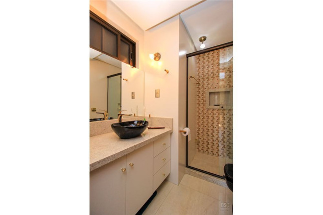 Imagem Apartamento com 3 Quartos à Venda, 157 m² em Petrópolis - Porto Alegre Imagem Apartamento com 3 Quartos à Venda, 157 m² em Petrópolis - Porto Alegre