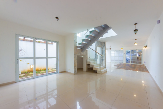 Imagem Casa com 3 Quartos à Venda, 300 m² em Planalto Paulista - São Paulo Imagem Casa com 3 Quartos à Venda, 300 m² em Planalto Paulista - São Paulo