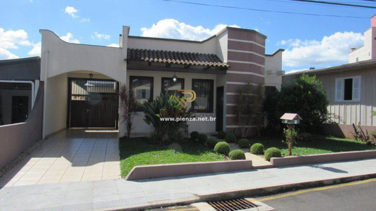 Imagem Casa com 3 Quartos à Venda, 282 m² em Centro - Concórdia Imagem Casa com 3 Quartos à Venda, 282 m² em Centro - Concórdia