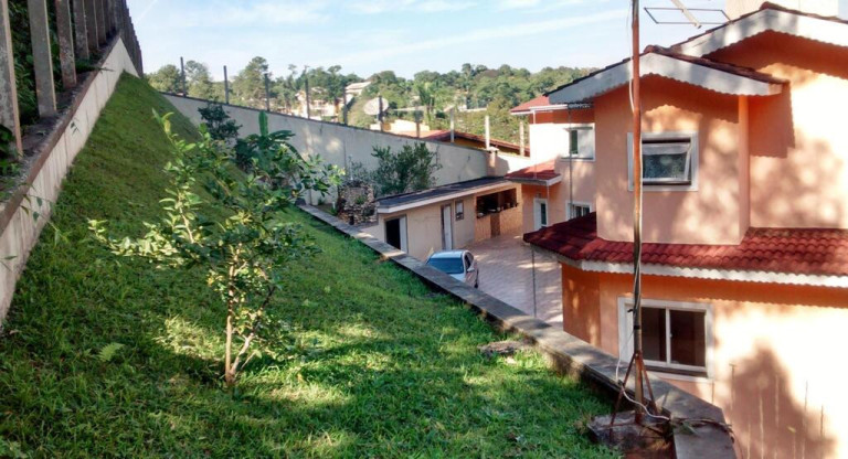 Imagem Sobrado com 5 Quartos à Venda, 570 m² em Caputera - Arujá