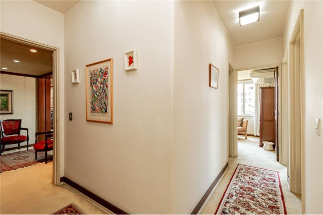 Imagem Imóvel com 3 Quartos à Venda, em Moinhos De Vento - Porto Alegre Imagem Imóvel com 3 Quartos à Venda, em Moinhos De Vento - Porto Alegre