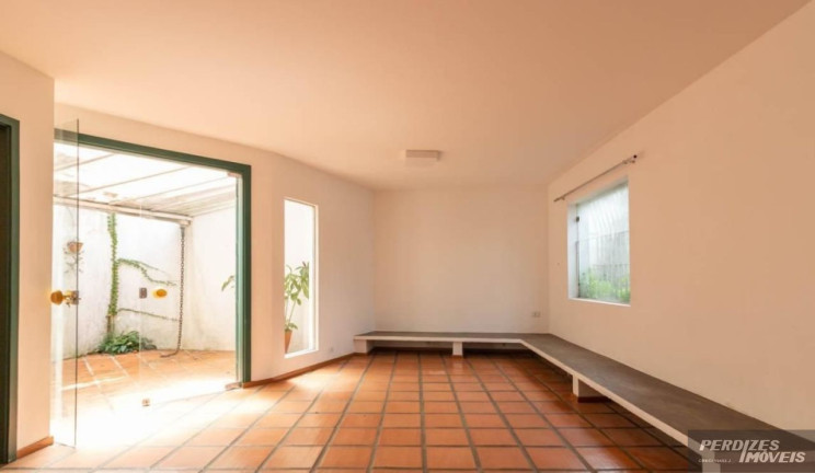 Imagem Casa com 3 Quartos à Venda ou Locação, 217 m² em Sumaré - São Paulo Imagem Casa com 3 Quartos à Venda ou Locação, 217 m² em Sumaré - São Paulo