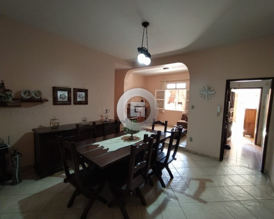 Imagem Casa com 5 Quartos à Venda, 360 m² em Vila Mauricéia - Montes Claros