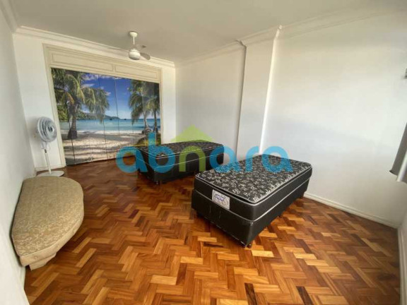 Imagem Apartamento com 6 Quartos à Venda, 300 m² em Copacabana - Rio De Janeiro Imagem Apartamento com 6 Quartos à Venda, 300 m² em Copacabana - Rio De Janeiro