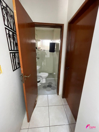Imagem Casa com 4 Quartos à Venda, 372 m² em Centro - Palhoça Imagem Casa com 4 Quartos à Venda, 372 m² em Centro - Palhoça