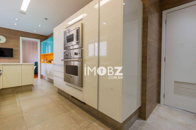 Imagem Imóvel com 4 Quartos à Venda, 223 m² em Vila Andrade - São Paulo Imagem Imóvel com 4 Quartos à Venda, 223 m² em Vila Andrade - São Paulo