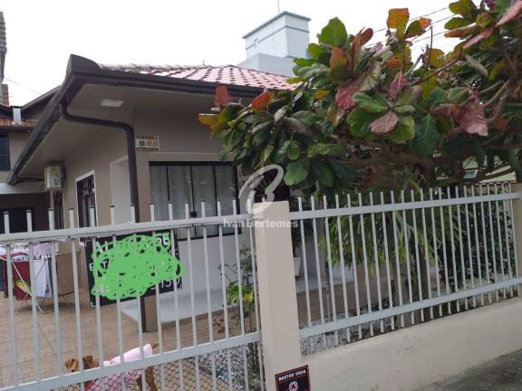 Imagem Casa com 3 Quartos para Temporada, em Canto Grande - Bombinhas Imagem Casa com 3 Quartos para Temporada, em Canto Grande - Bombinhas