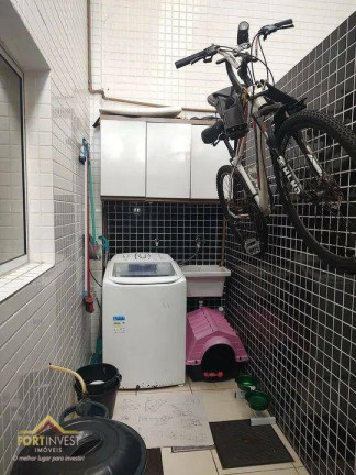 Imagem Imóvel com 2 Quartos à Venda, 80 m² em Canto Do Forte - Praia Grande Imagem Imóvel com 2 Quartos à Venda, 80 m² em Canto Do Forte - Praia Grande