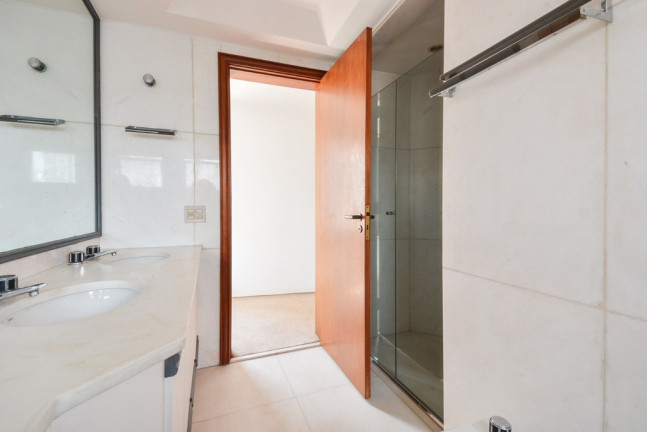 Imagem Imóvel com 4 Quartos à Venda, 274 m² em Pacaembu - São Paulo Imagem Imóvel com 4 Quartos à Venda, 274 m² em Pacaembu - São Paulo