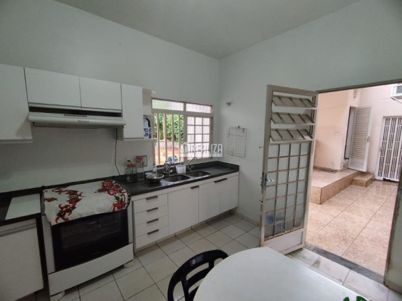 Imagem Casa com 3 Quartos à Venda, 200 m² em Nossa Senhora Da Abadia - Uberaba Imagem Casa com 3 Quartos à Venda, 200 m² em Nossa Senhora Da Abadia - Uberaba