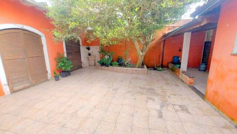 Imagem Casa com 1 Quarto à Venda, 230 m² em Centro - Peruíbe Imagem Casa com 1 Quarto à Venda, 230 m² em Centro - Peruíbe