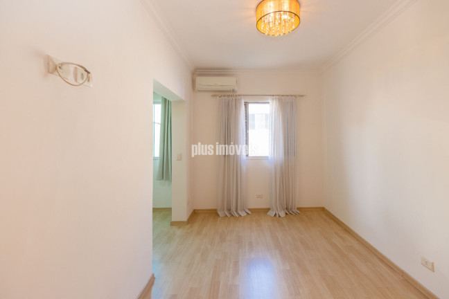 Imagem Casa com 4 Quartos à Venda, 220 m² em Bosque Da Saúde - São Paulo Imagem Casa com 4 Quartos à Venda, 220 m² em Bosque Da Saúde - São Paulo