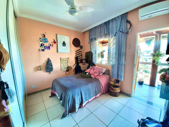 Imagem Casa com 5 Quartos à Venda, 360 m² em João Pinheiro - Belo Horizonte Imagem Casa com 5 Quartos à Venda, 360 m² em João Pinheiro - Belo Horizonte
