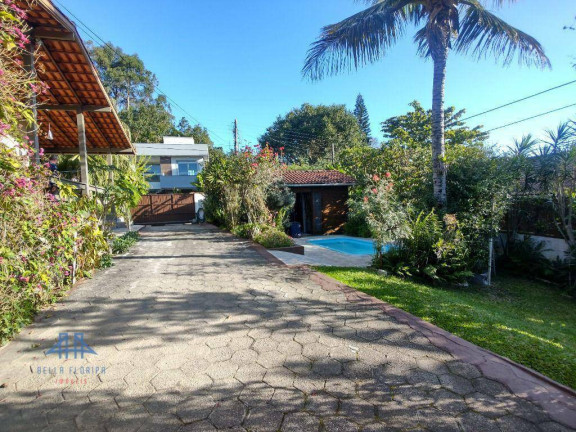 Casa com 4 Quartos à Venda, 186 m² em Sambaqui - Florianópolis