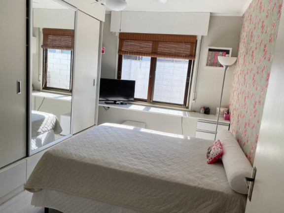 Imagem Sobrado com 3 Quartos à Venda, 260 m² em Jardim Itu - Porto Alegre