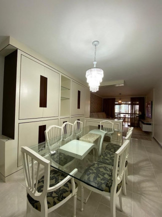 Imagem Apartamento com 3 Quartos para Temporada, 220 m² em Centro - Balneário Camboriú Imagem Apartamento com 3 Quartos para Temporada, 220 m² em Centro - Balneário Camboriú