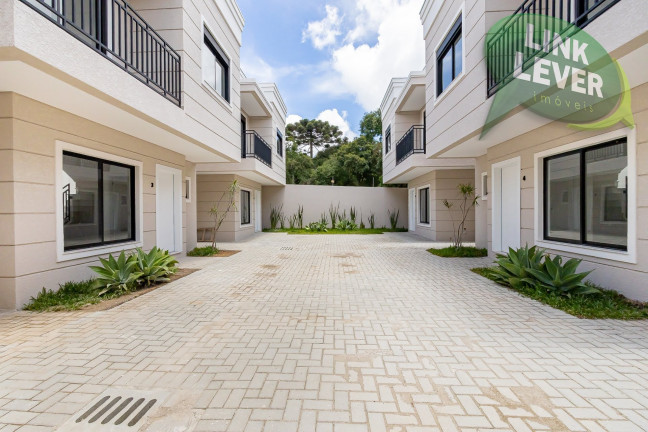Sobrado com 3 Quartos à Venda, 117 m² em Boa Vista - Curitiba