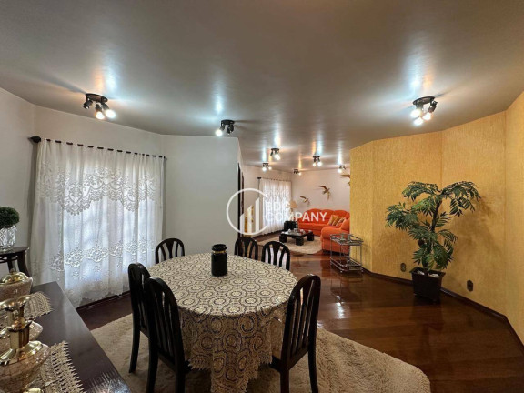 Imagem Casa com 7 Quartos à Venda, 450 m² em Boa Vista - Ponta Grossa Imagem Casa com 7 Quartos à Venda, 450 m² em Boa Vista - Ponta Grossa