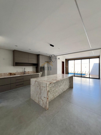 Imagem Casa com 3 Quartos à Venda, 197 m² em Jardins Nápoles - Senador Canedo
