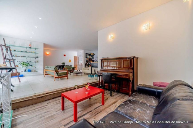 Imagem Casa com 4 Quartos à Venda, 1.606 m² em Chácara São João - Carapicuíba