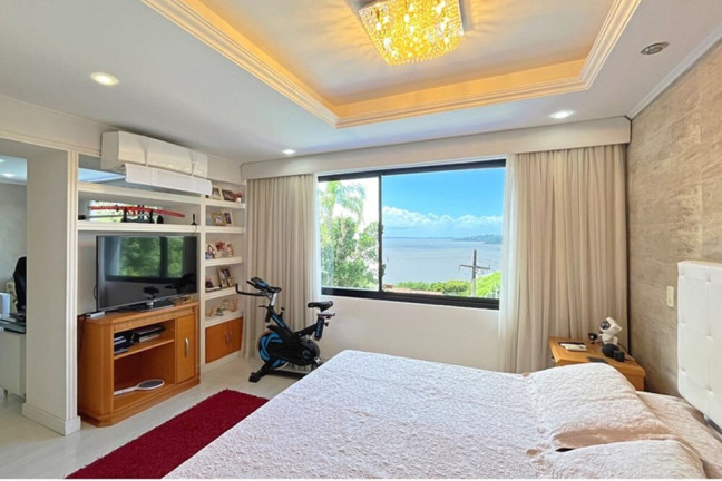 Imagem Casa com 3 Quartos à Venda, 395 m² em Espírito Santo - Porto Alegre Imagem Casa com 3 Quartos à Venda, 395 m² em Espírito Santo - Porto Alegre