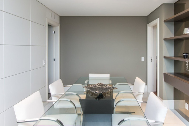 Imagem Apartamento com 3 Quartos à Venda, 176 m² em Cabral - Curitiba